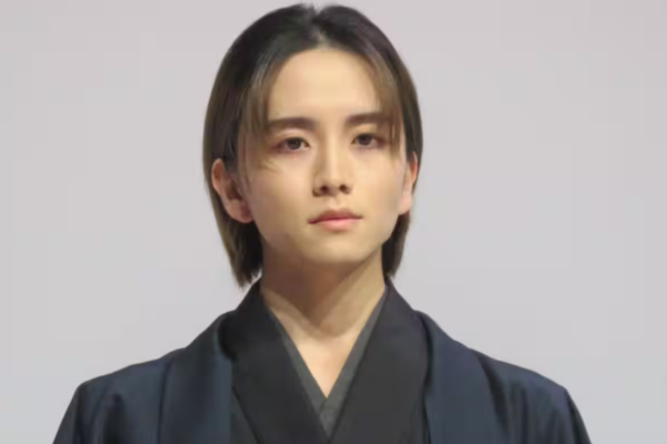 板垣李光人