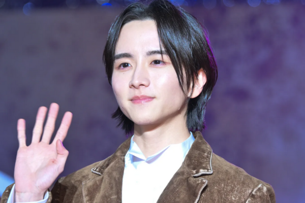 板垣李光人